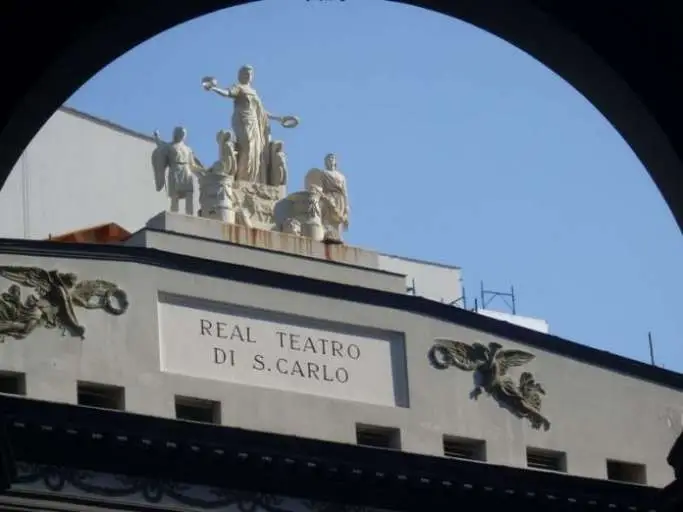 Teatro San Carlo: come Napoli lo ricostruì in 300 giorni